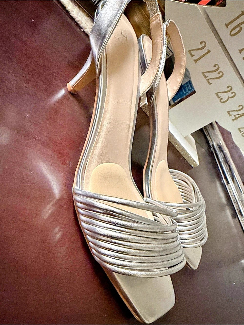 Halston Metallic Strappy Heels in Silver US/EU/UK 9/40/7.5